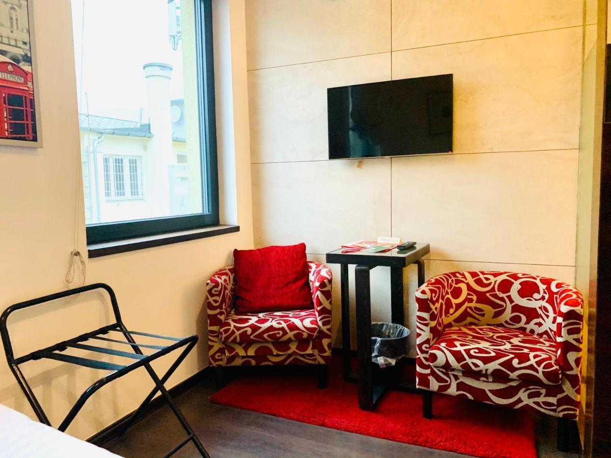 Parliament Penthouse Apartment *